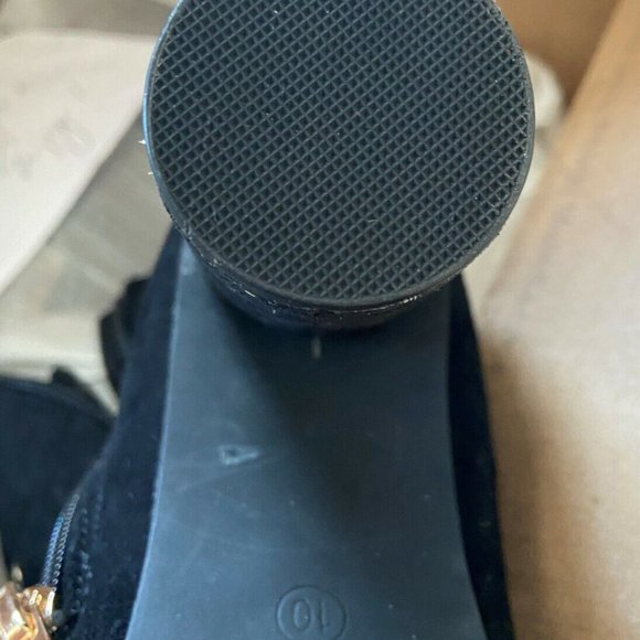 Catherine Malandrino Pomisa Boot 10 FINAL PRICE DROP - Picture 9 of 11